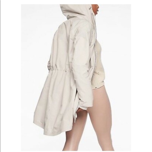 Athleta Cloudburst Rain Jacket - NWOT - Picture 7 of 9